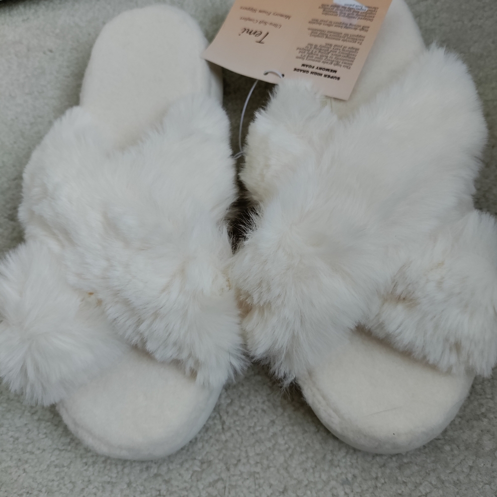 Women's Super fuzzy slipper slides